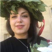 Laureata in studi umanistici offre lezioni di italiano